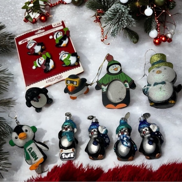 Penguin X-Mas Lot 13: 4 Mini Ornaments 1 Pez 1 Bath Toy 1 Picture Frame 6 Misc - Picture 1 of 14